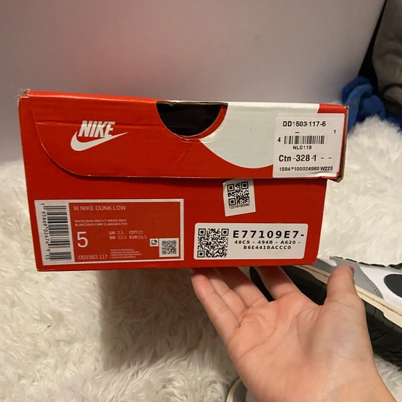 Brand New Nike Dunks Low Light Smoke Grey size 5 womens. - Picture 3 of 7